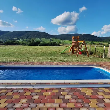 Rozsa Vendeghaz Villa Erdőbénye